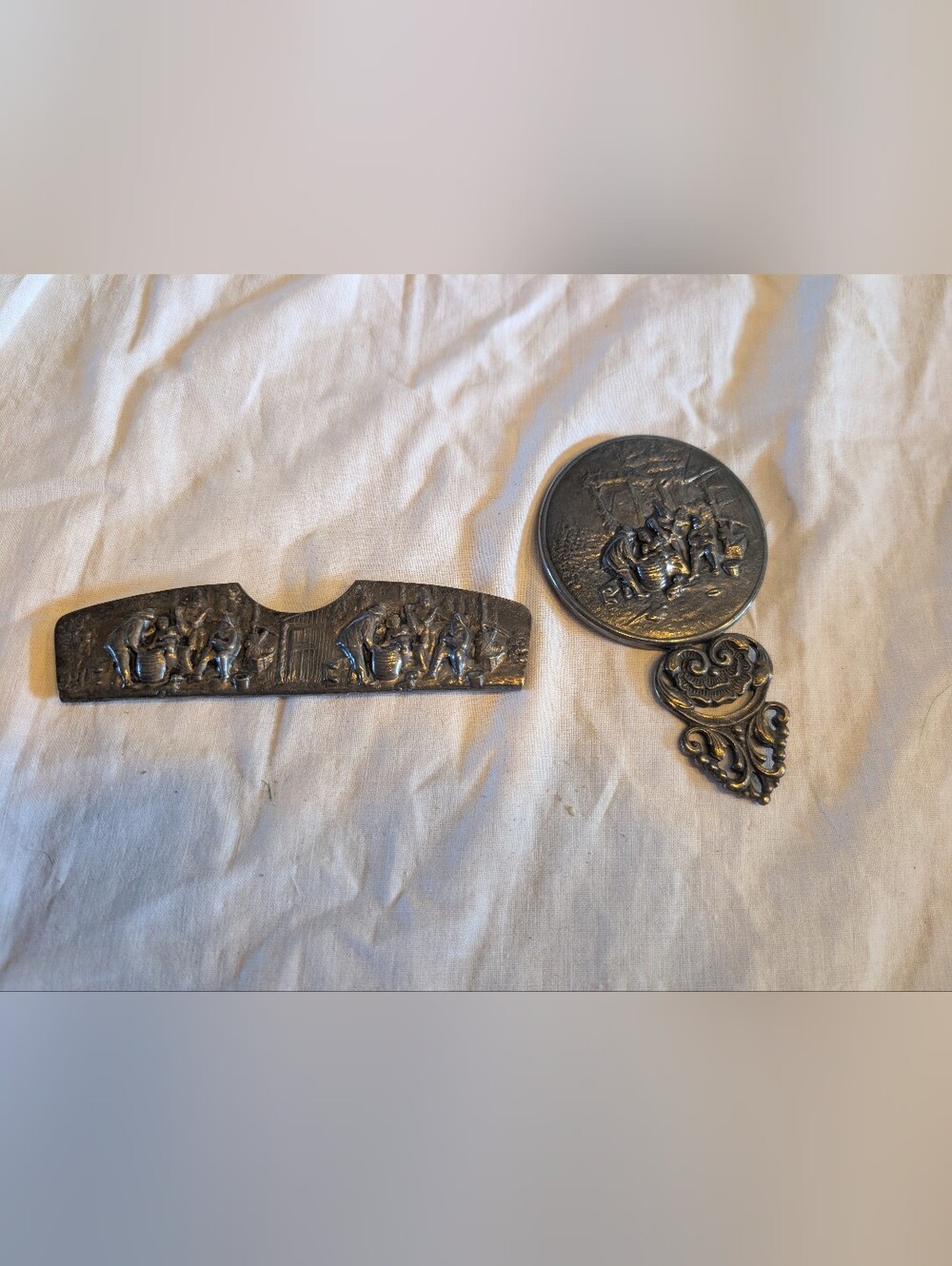 2/60$ Vintage Handbag mirror with comb cover